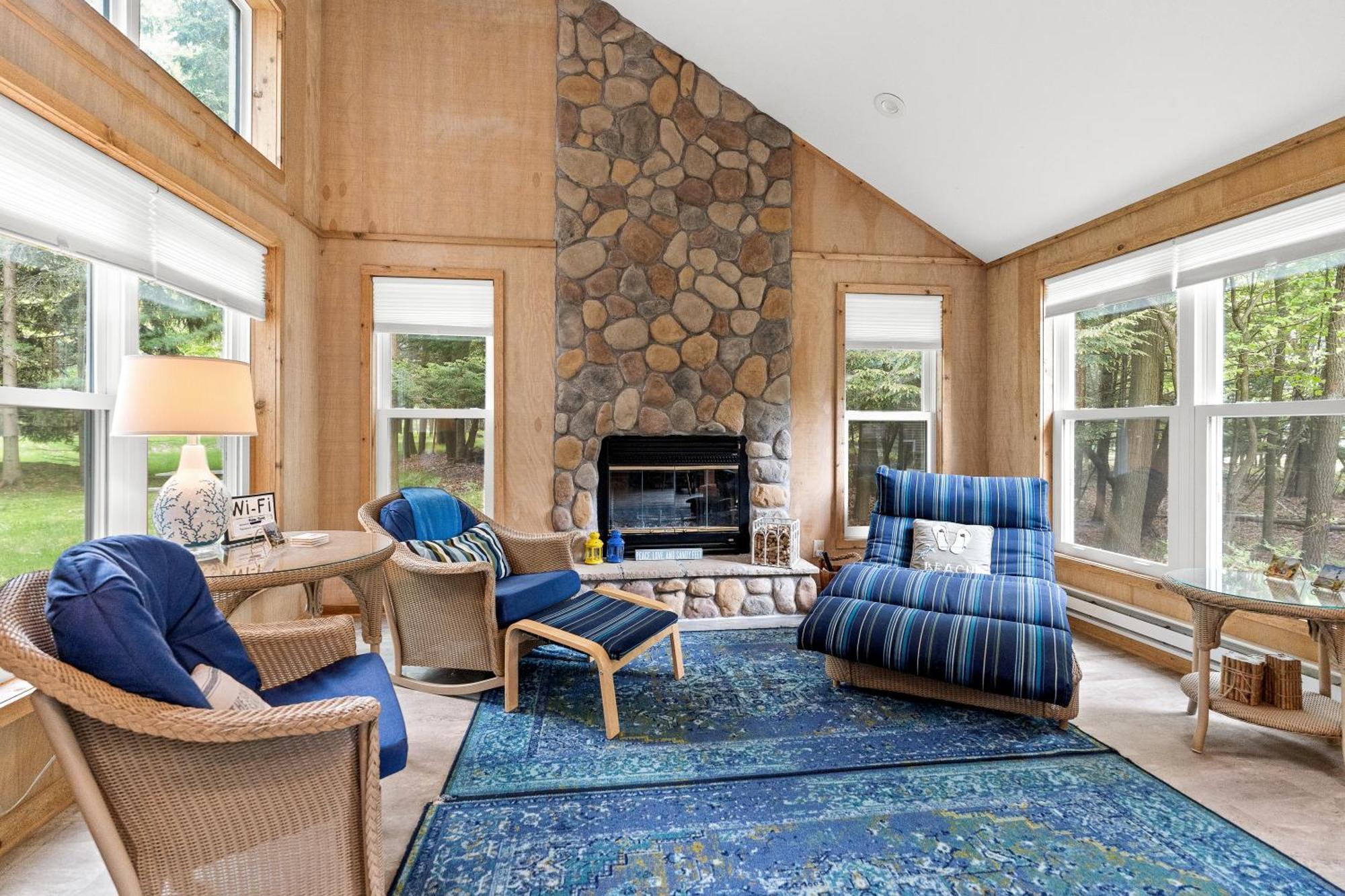 Experience The Charm Of Silver Lake At Parrothead Retreat Mears Bagian luar foto