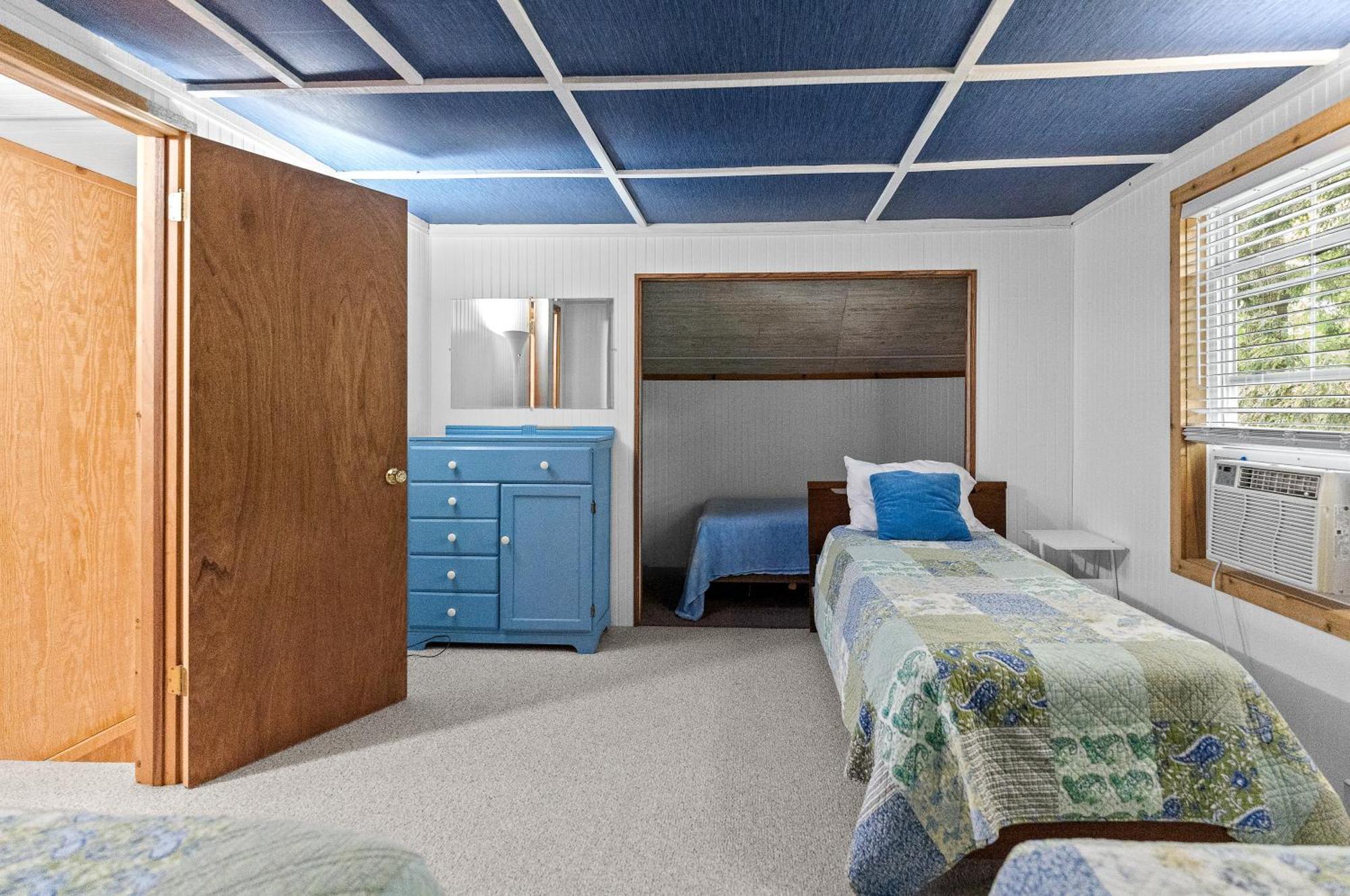 Experience The Charm Of Silver Lake At Parrothead Retreat Mears Bagian luar foto