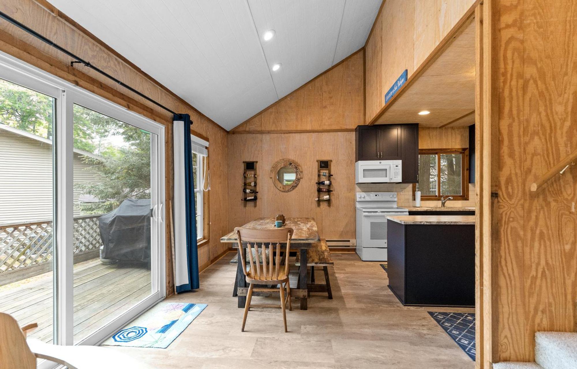 Experience The Charm Of Silver Lake At Parrothead Retreat Mears Bagian luar foto