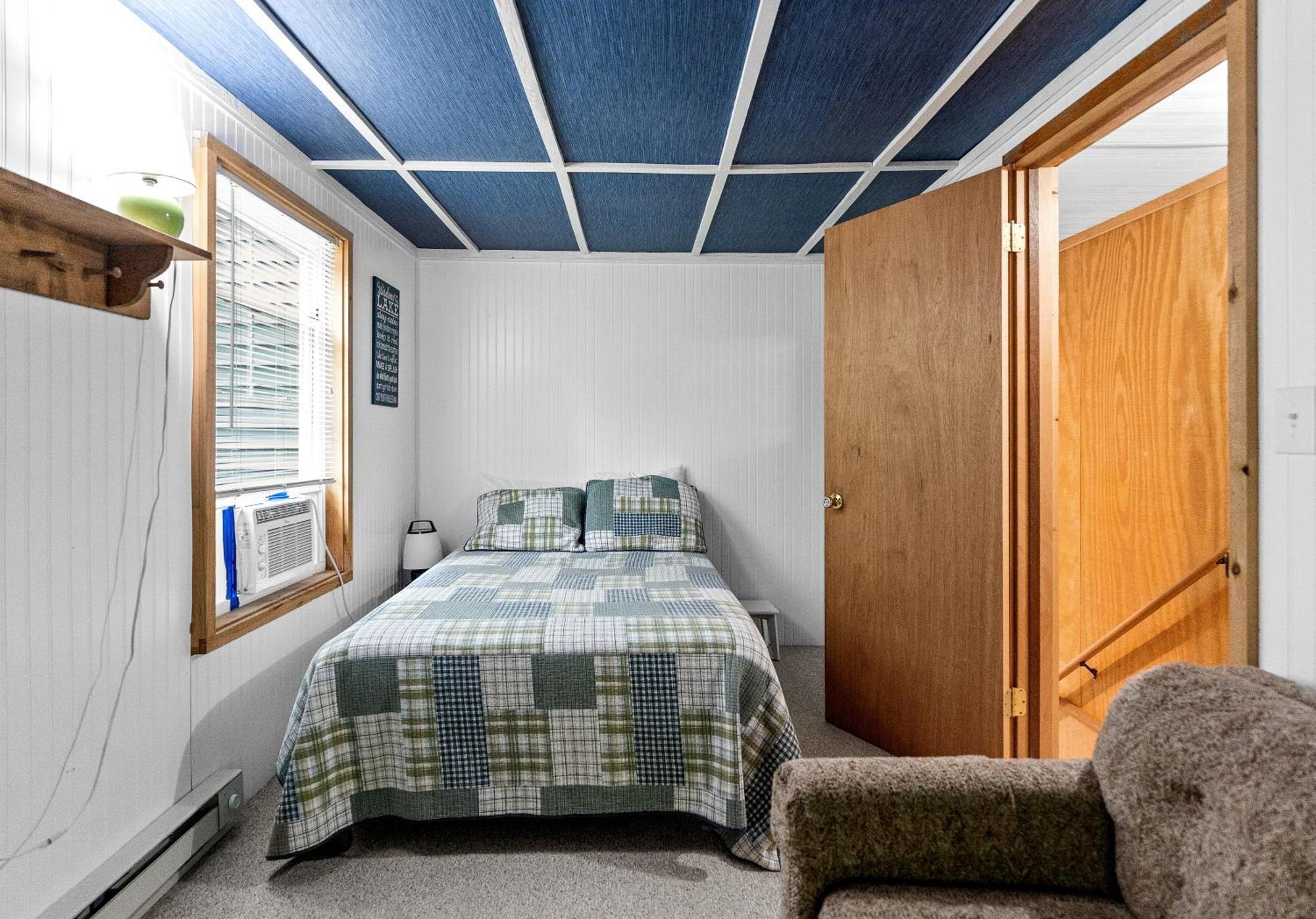 Experience The Charm Of Silver Lake At Parrothead Retreat Mears Bagian luar foto